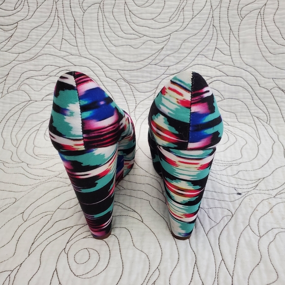 Le Chateau Multi Coloured Retro Wedge Heels - Picture 4 of 7